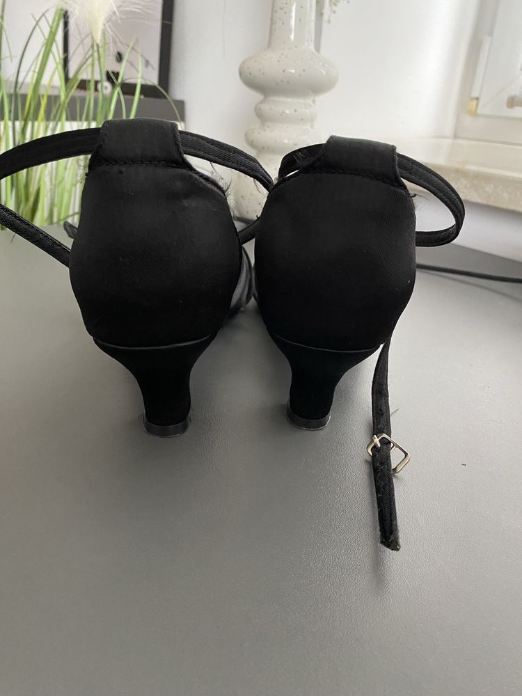 Buty do tańca towarzyskiego