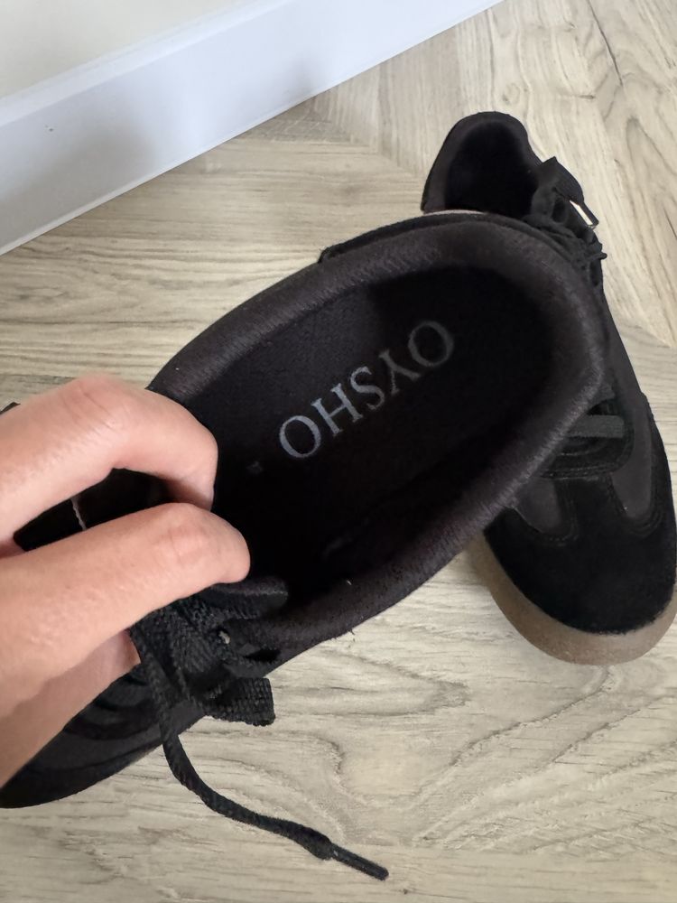 Нові кеди oysho