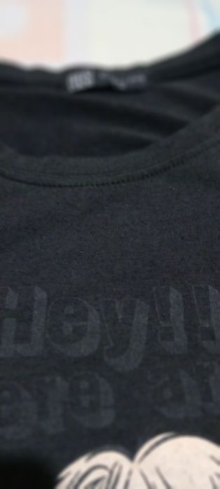 Vendo camisola preta c desenho