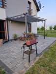 Pergola ogrodowa z rozsuwanym dachem
