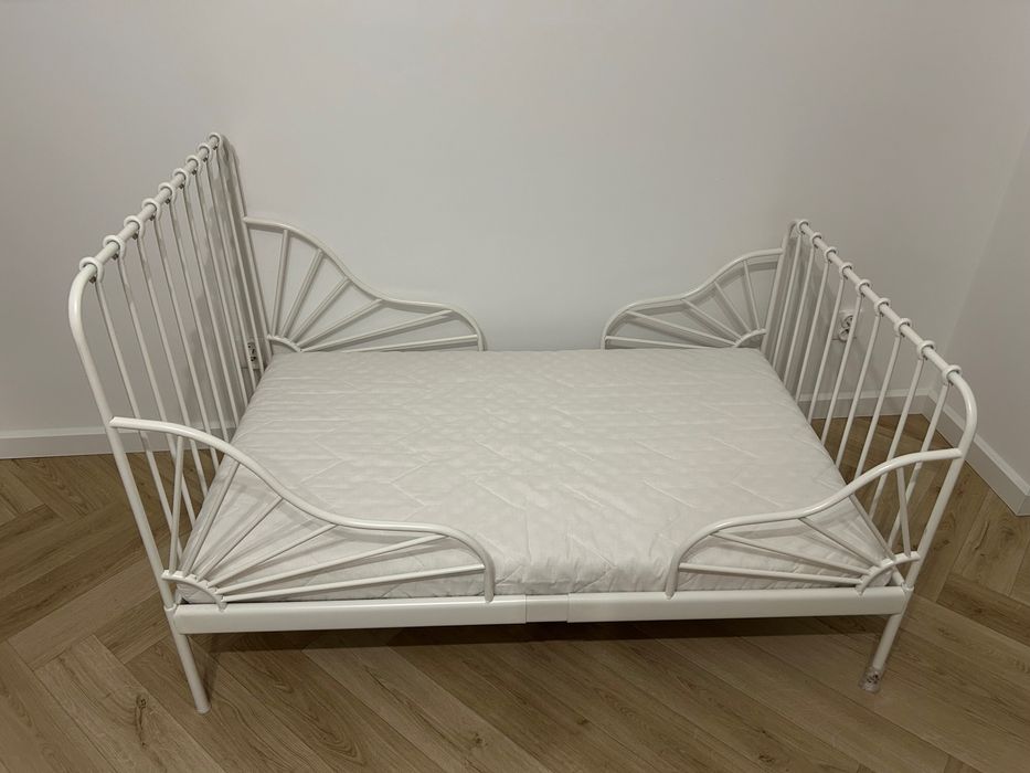 Ikea rozsuwane łóżko rosnące razem z dzieckiem + materac