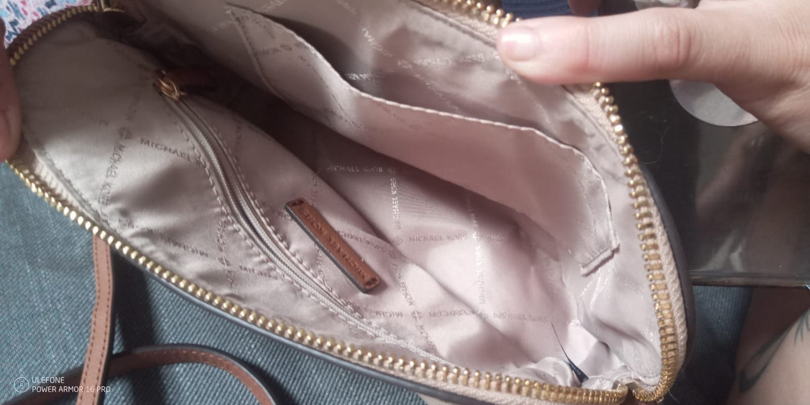 Mala Michael Kors