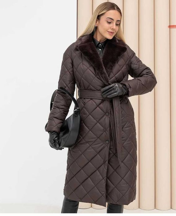 Стьобане зимове пальто, яке зігріє у морози.