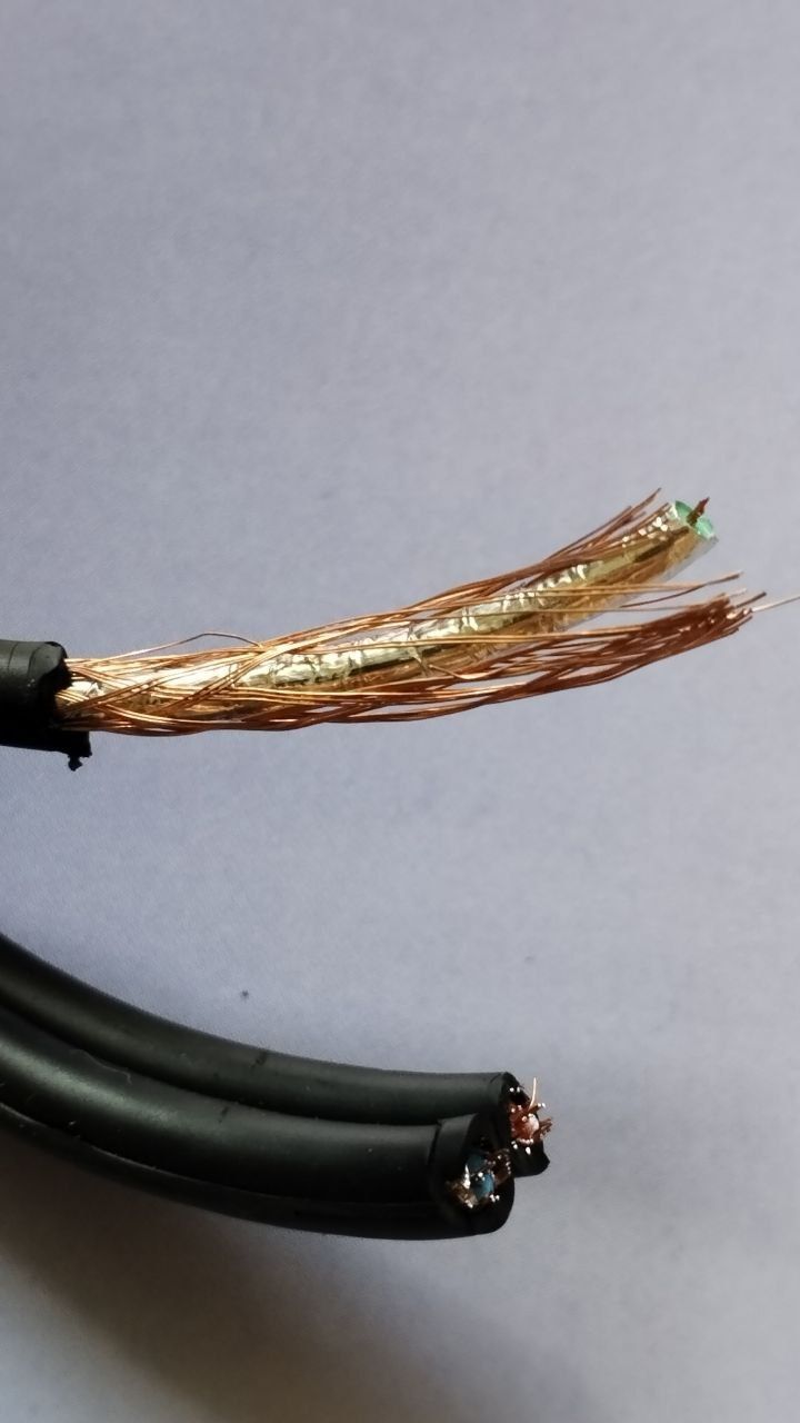 Новий кабель Hama - 3 RCA, тюльпан.