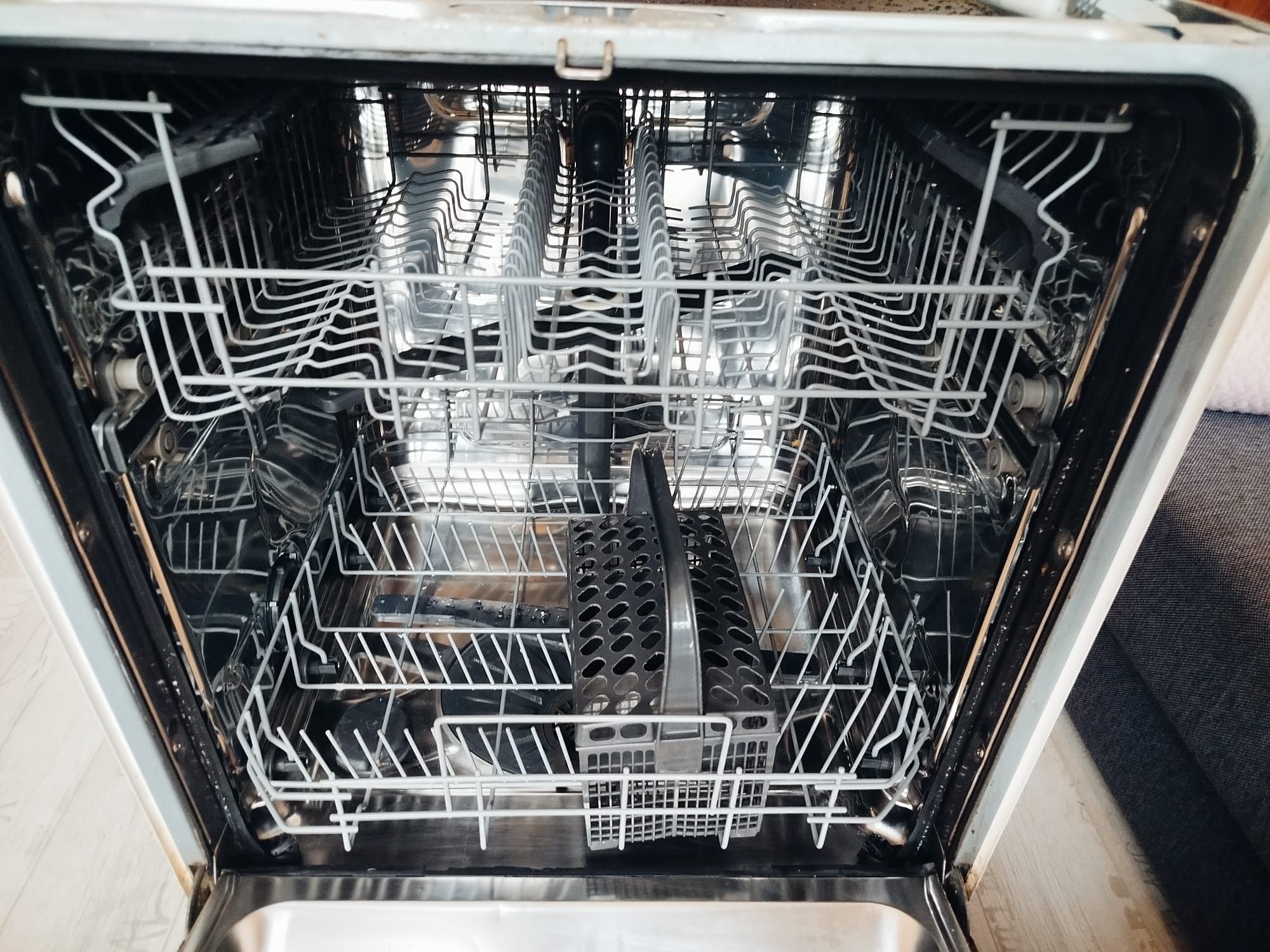 Zmywarka Electrolux ESL 76211LO 60 cm