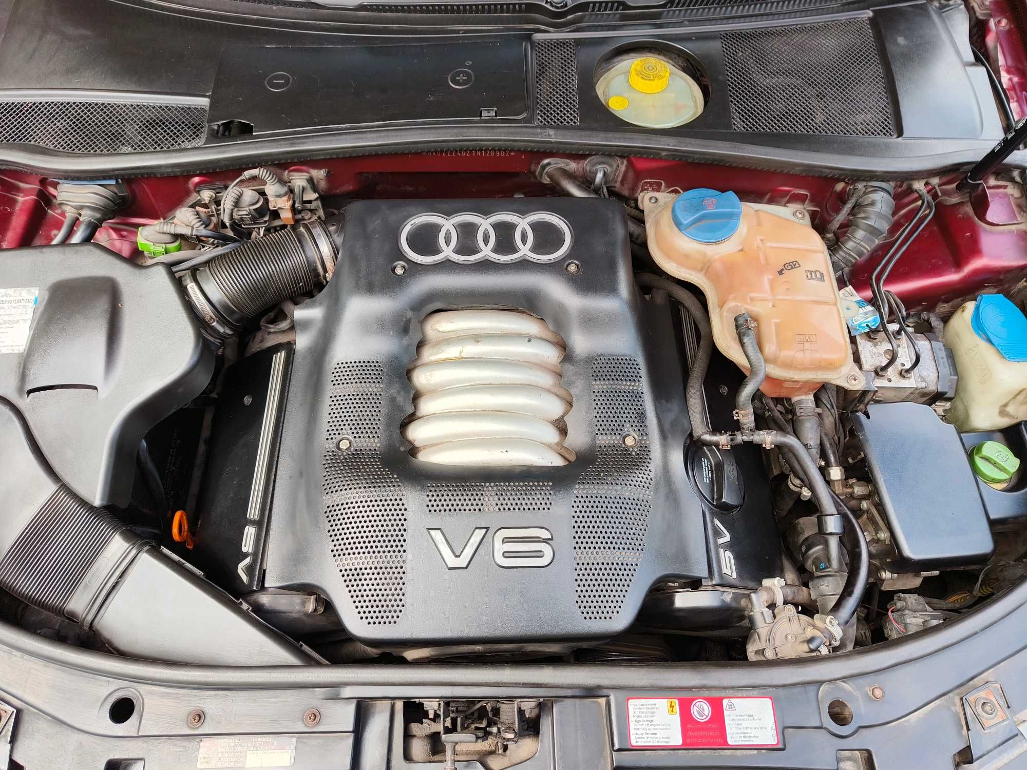 Sprzedam Audi A6 C5 2.4 z gazem, doinwestowany,  długie opłaty.