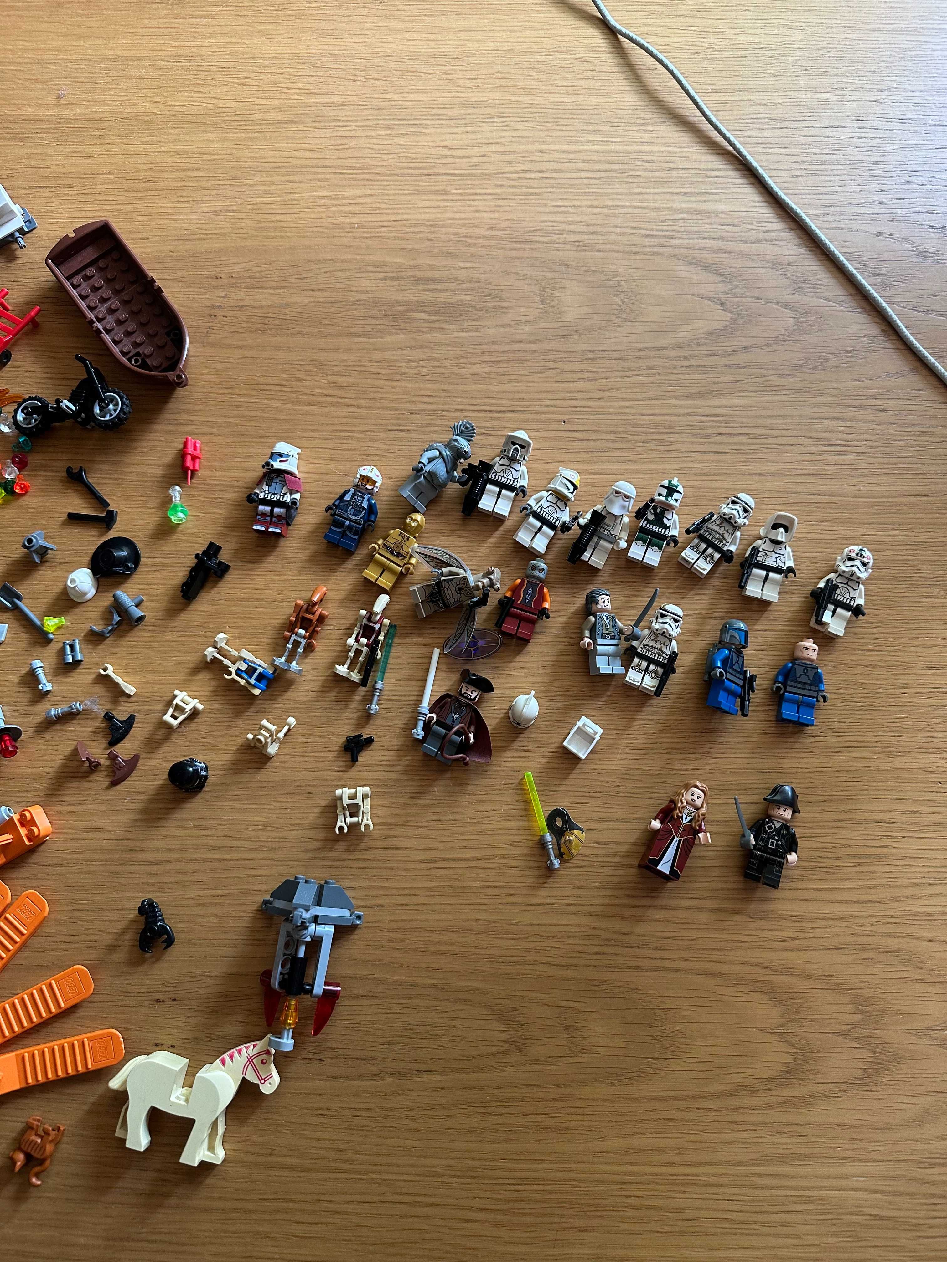 Figurtki Star Wars + Akcesoria