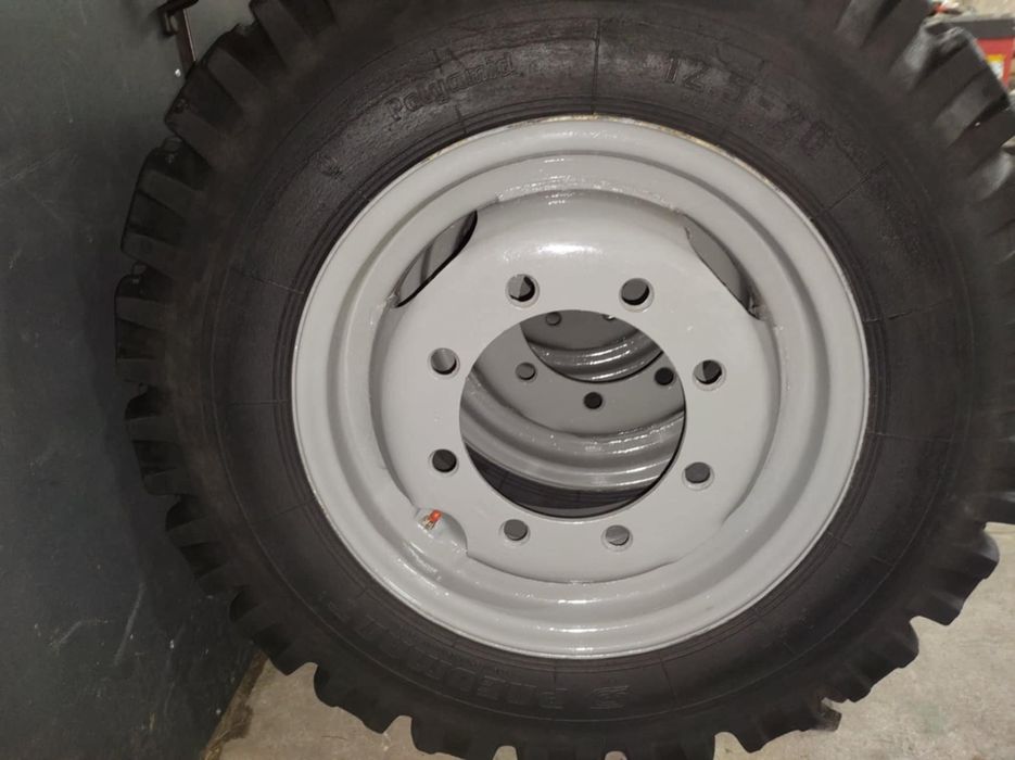 Koła do przyczepy 12.5 - 20 Pneumant 8 otw. HL D-47 Brandys