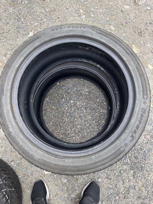 Продам резину  GRIPMAX 225/45r17 зима