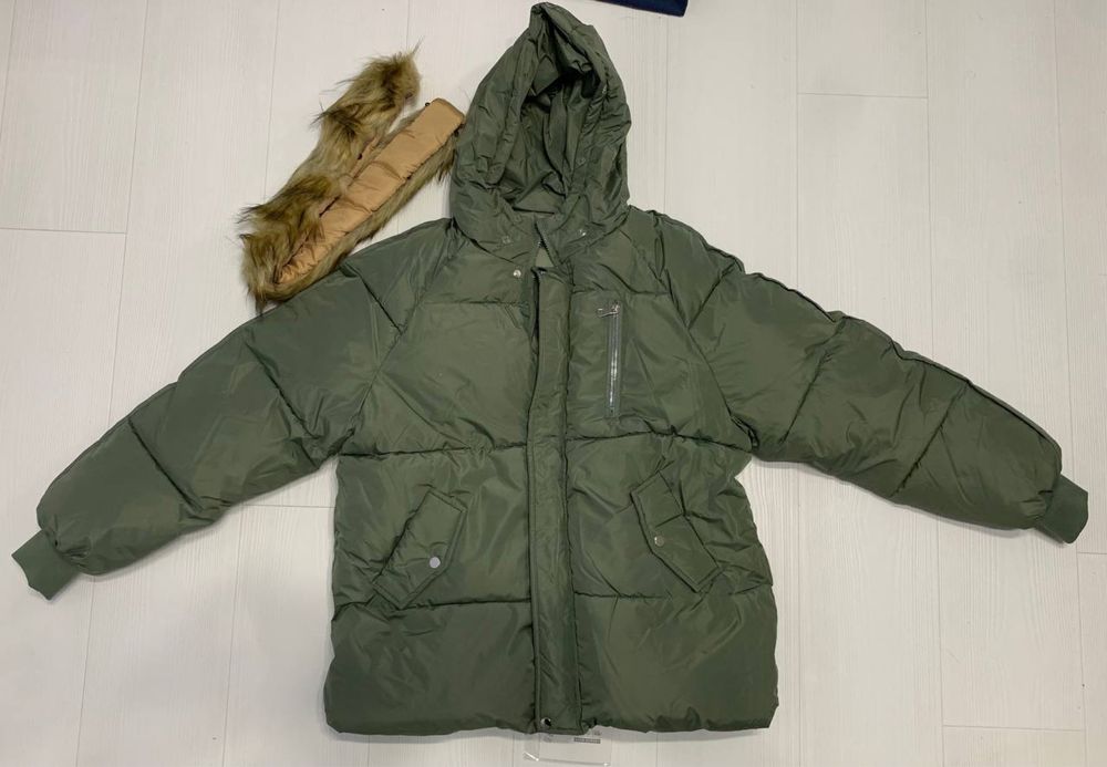 Нова жіноча куртка (розмір М)