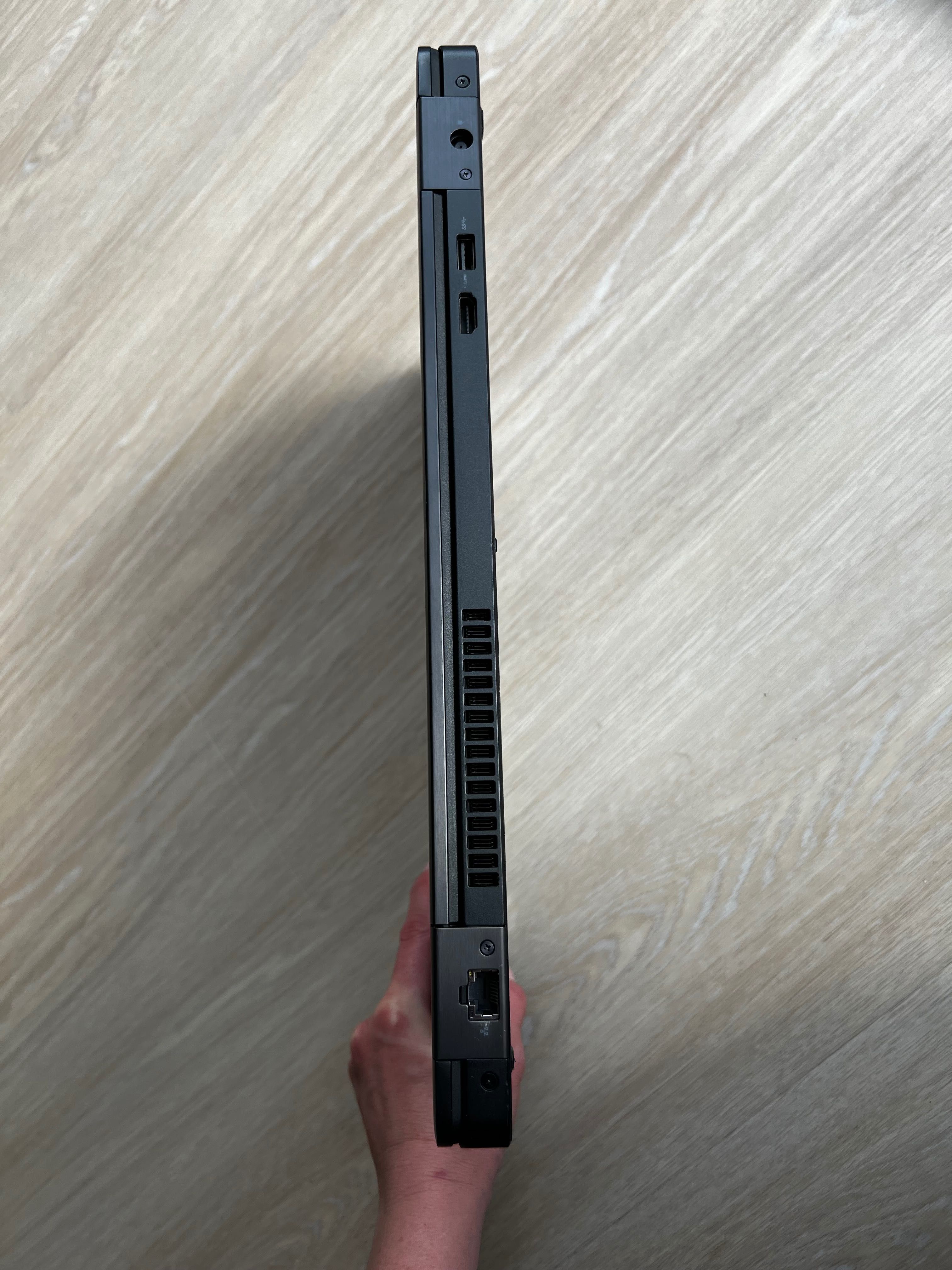 Laptop DELL Latitude 5590 i5-8 gen | WIN11 | 256GB M2 | FHD 15” | USB