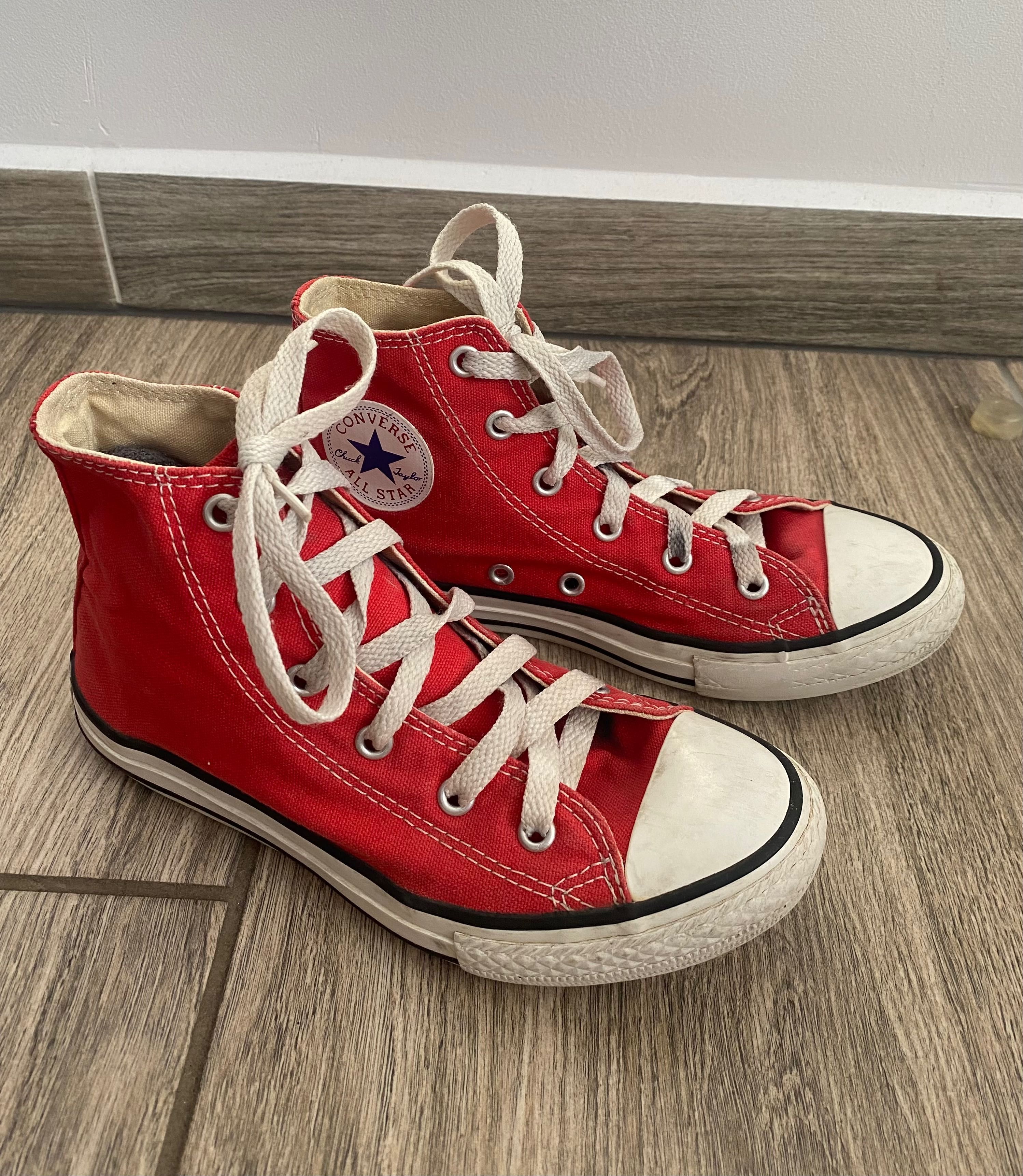 Czerwone Converse, rozmiar 33, oryginalne