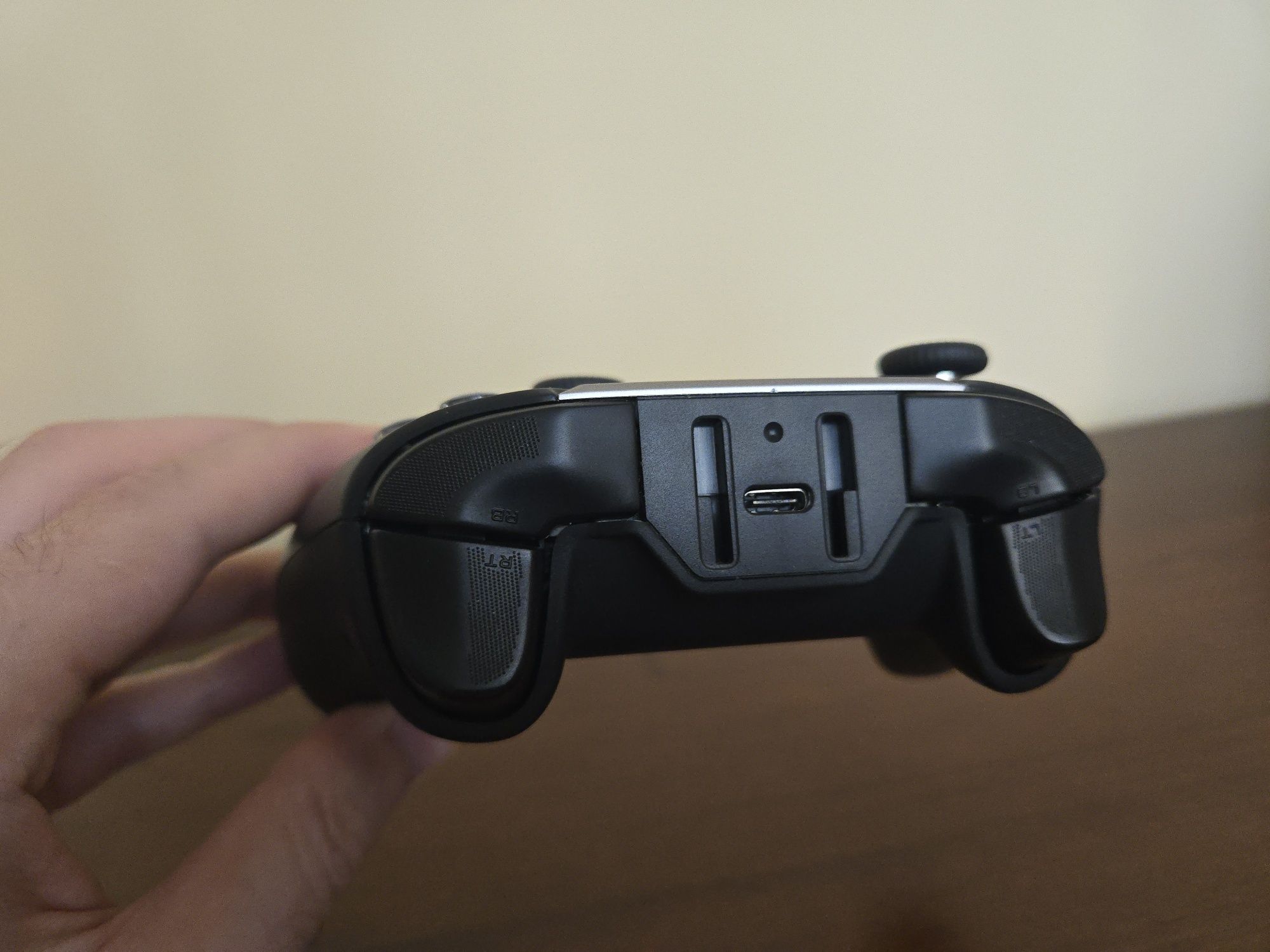 Геймпад Flydigi Vader 3 Pro Bluetooth Wireless