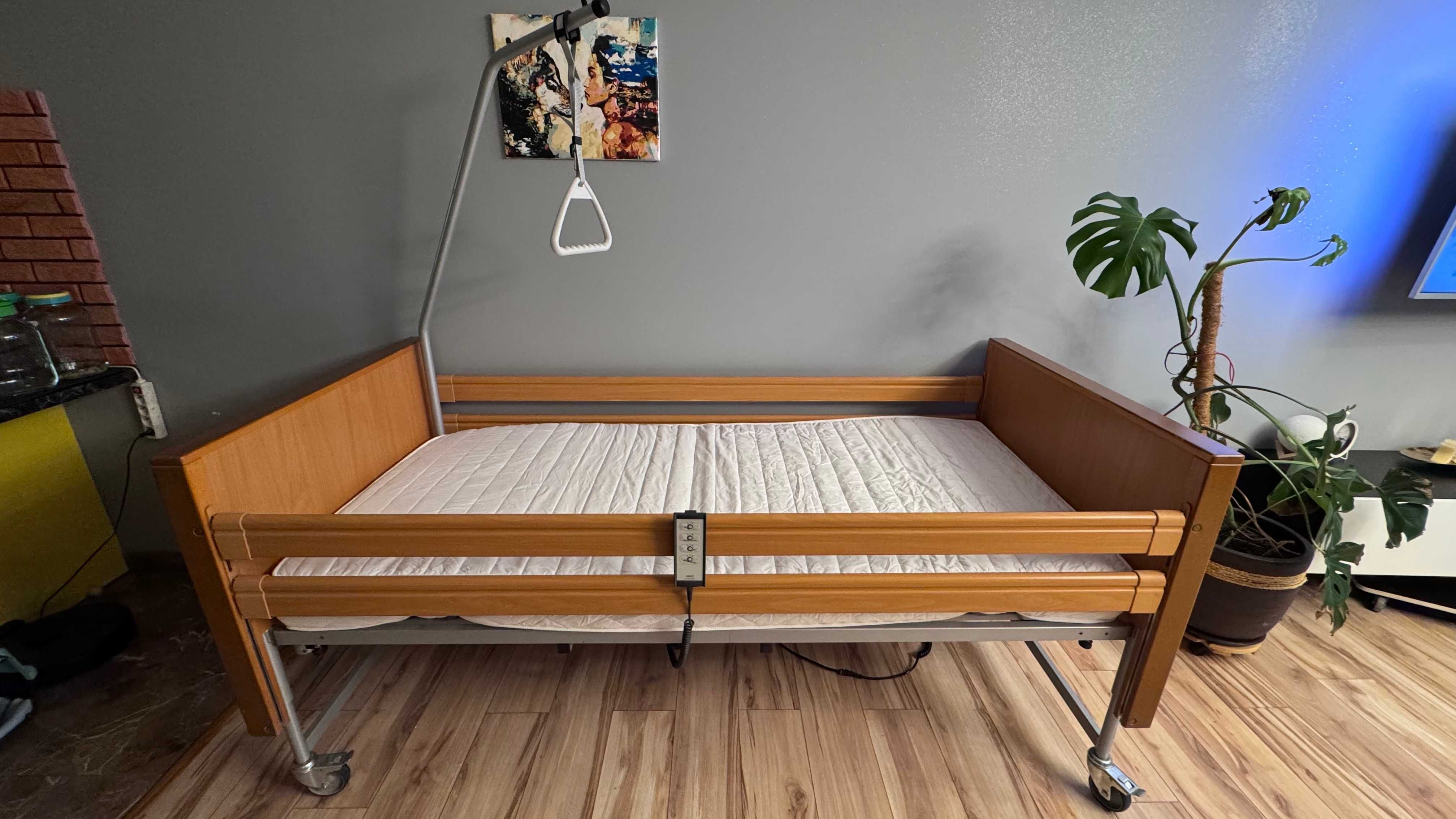 Elektryczne łóżko rehabilitacyjne sterowane w 3 zakresach