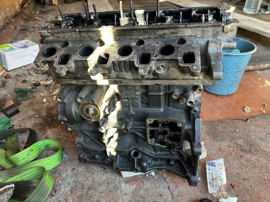 Зарчастини до мотору CAHA на Audi a4b8 2.0 tdi
