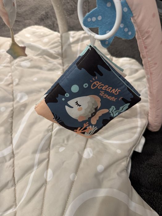 Розвиваючий килим для малюка