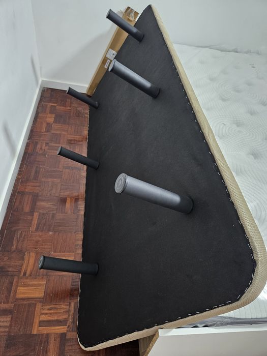 Sommier solteiro 90x190cm base estofada com pés