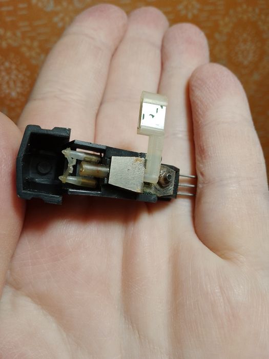 Головка звукоснимателя ГЗП-301 без иглы фирмы Радиотехника 1989 год