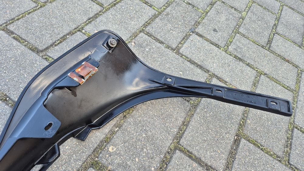 BMW E31 850i 840i Dokładka dolna zderzaka przód przedniego zderzak