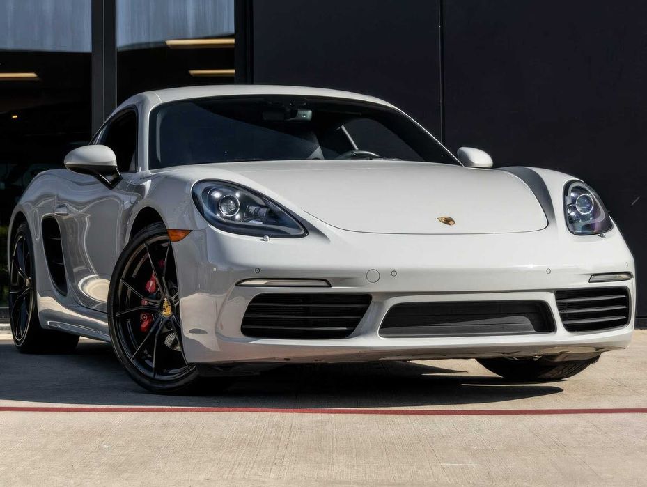 Porsche 718 Cayman S      2018