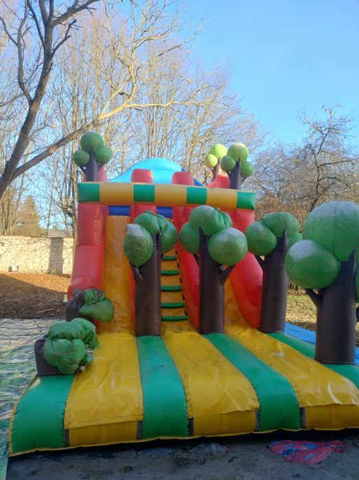 Dmuchana zjeżdżalnia, dmuchaniec