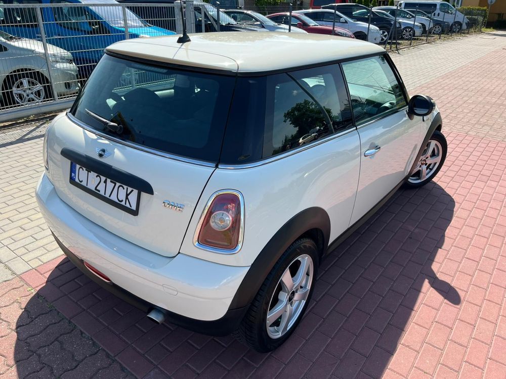 Mini OnE nowy rozrzad, opony, oleje, tarcze i klocki nowe !!!