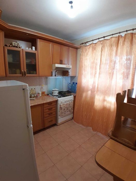 Оренда 1 кімн\кв Херсонське шоссе 42 м2 4/9,можна с тваринкою