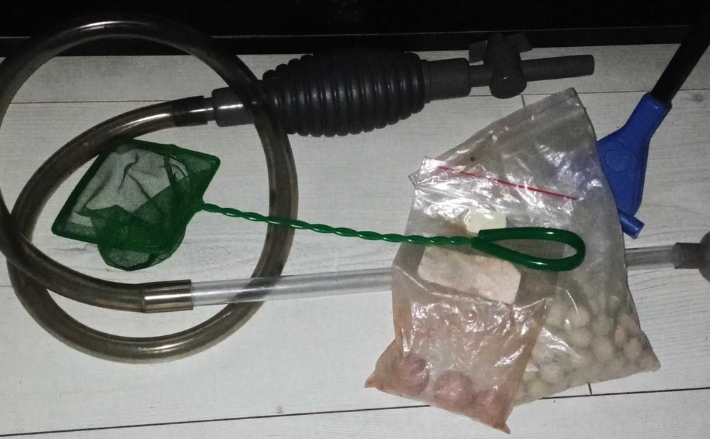 Akwarium 100 l z szafką i lampą