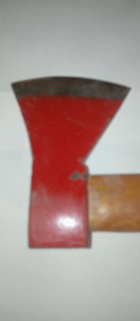 Siekiera długość 37cm.