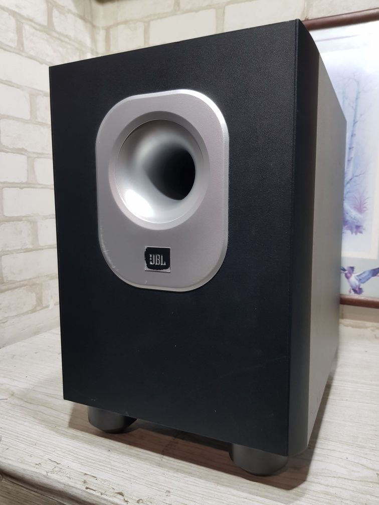 Активний сабвуфер JBL SUB 200/230,потужність 150 Вт, б/у з Німеччини