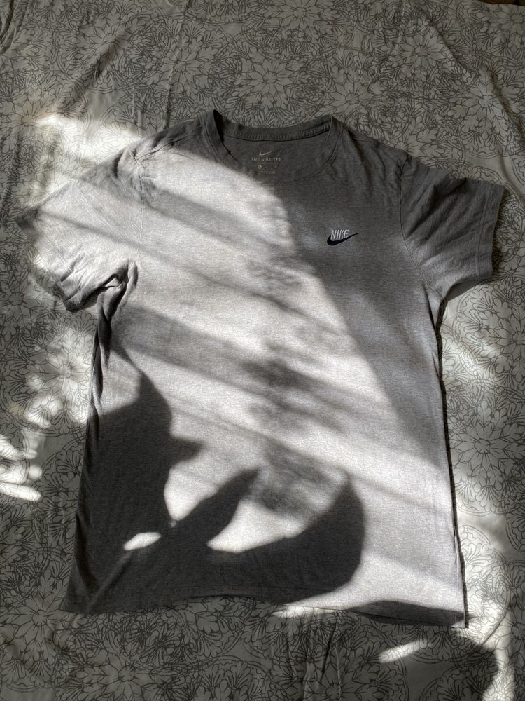 футболка Nike