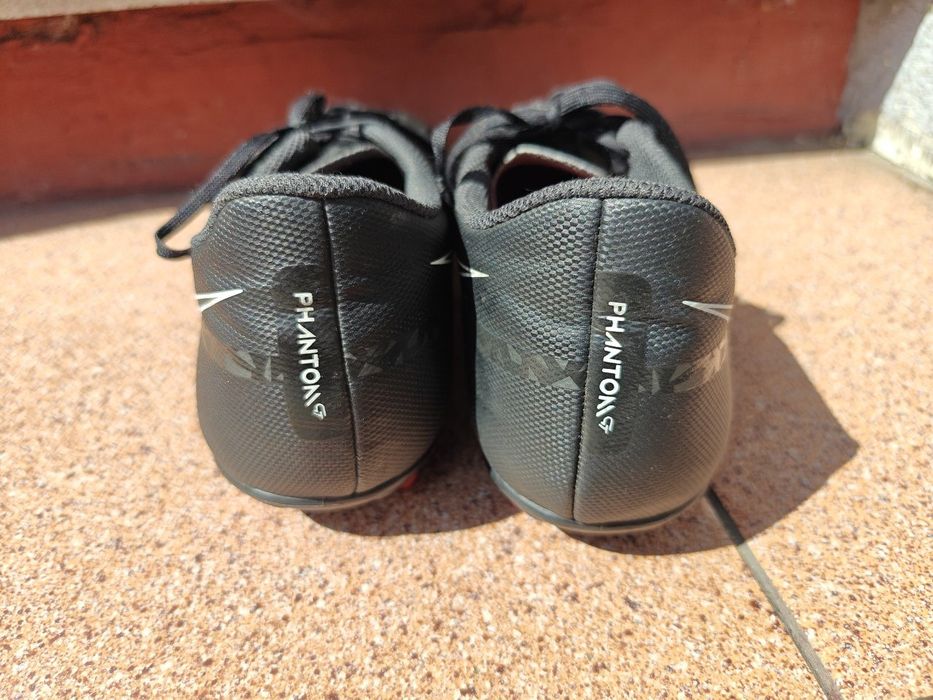 Buty piłkarskie korki Nike Phantom GT rozm. 41