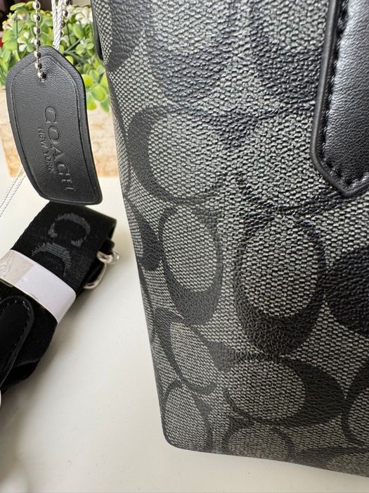 Mala Coach nova com etiqueta