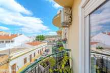 Apartamento T3 com Garagem no Centro de Tunes