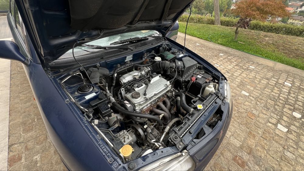 Mitsubishi Carisma ano 1999 gasolina trato financiamento