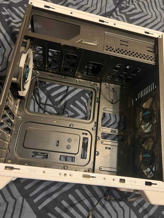 MSI X470 Gaming Plus \ ASUS ROG Strix RX580 8 GB Gaming \ i t.d.