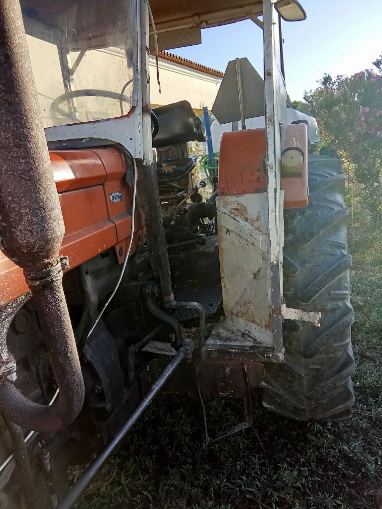 Tratores FIAT e DEUTZ