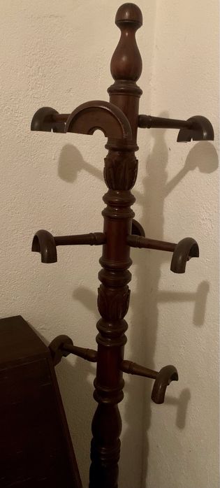 Bengaleiro em madeira