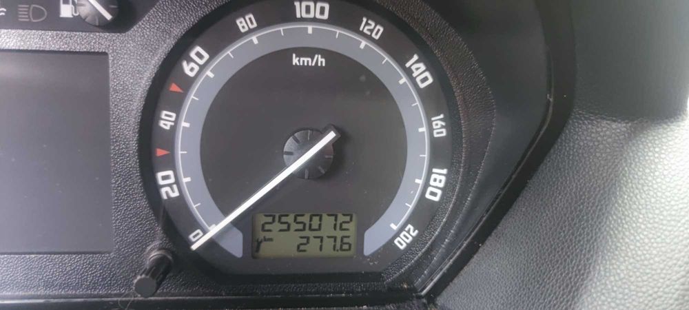 Продаю авто Skoda Fabia 2006