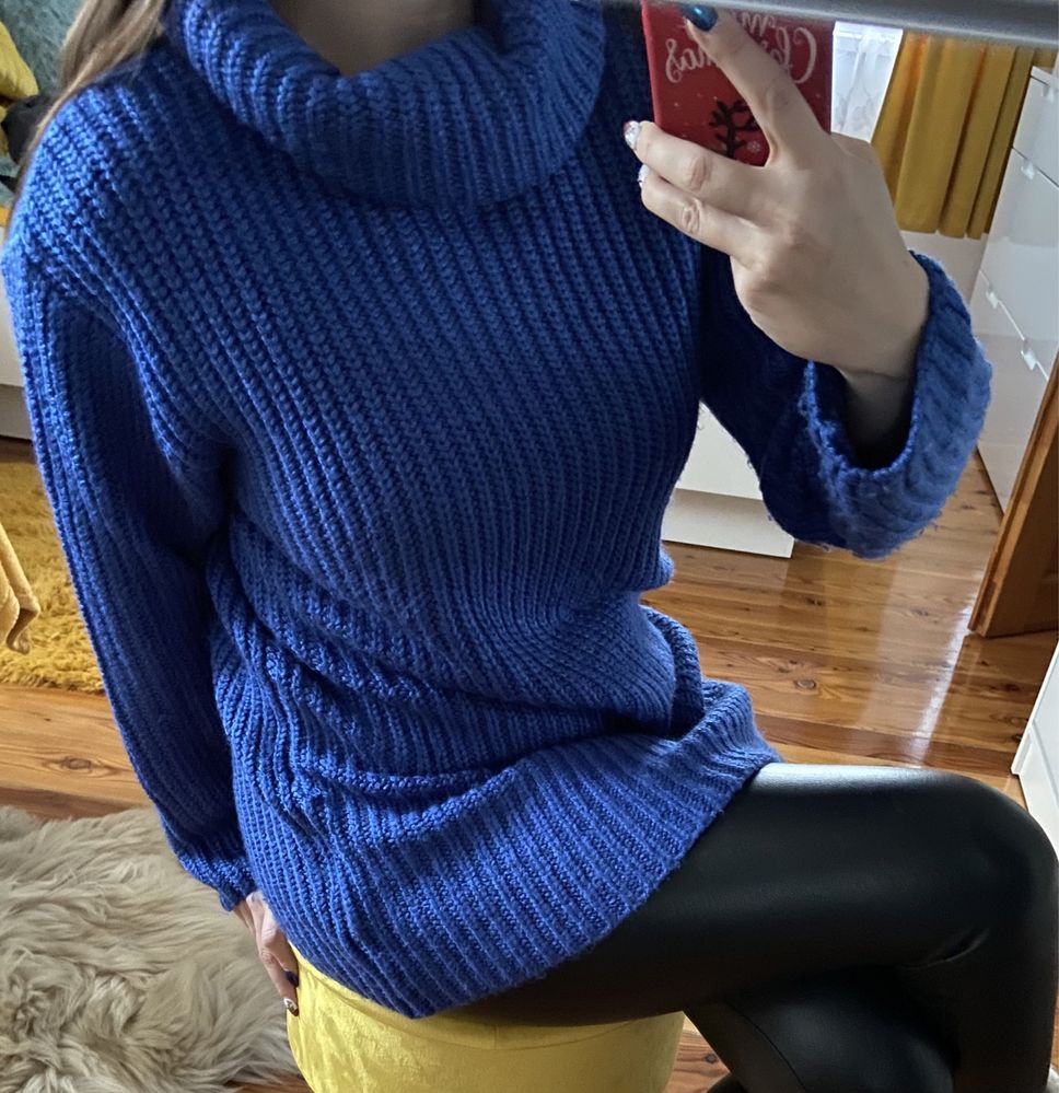 Nowy - sweter sweterek gruby golf w kolorze chabrowy w rozmiarze S , j