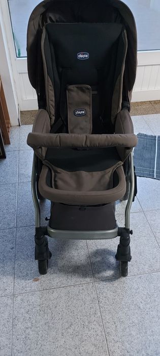 Carrinho bebé e acessórios