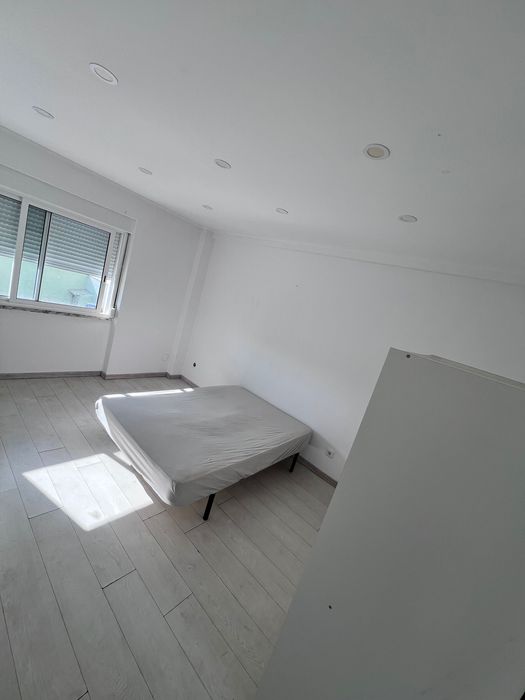 Quarto  para casal com contrato todas as despesas incluídas no cacem