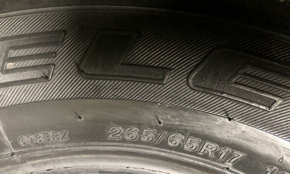 Шини резина 265\65R17 Bridgestone .