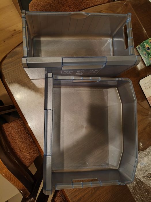 Półki do zamrażalnika Bosh (środkowa i dolna)