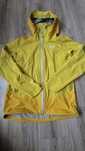 Продам курточку мембранку ветровку mountain hard wear