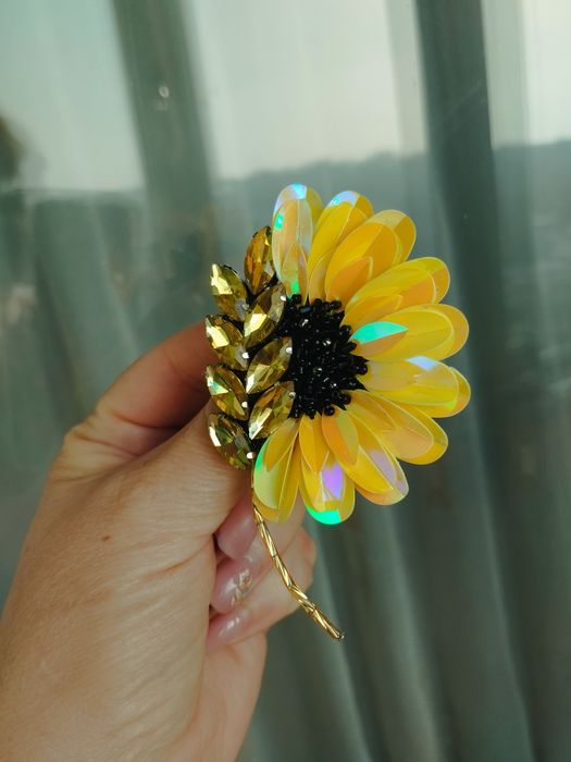 Брошка сонях, ручна робота.