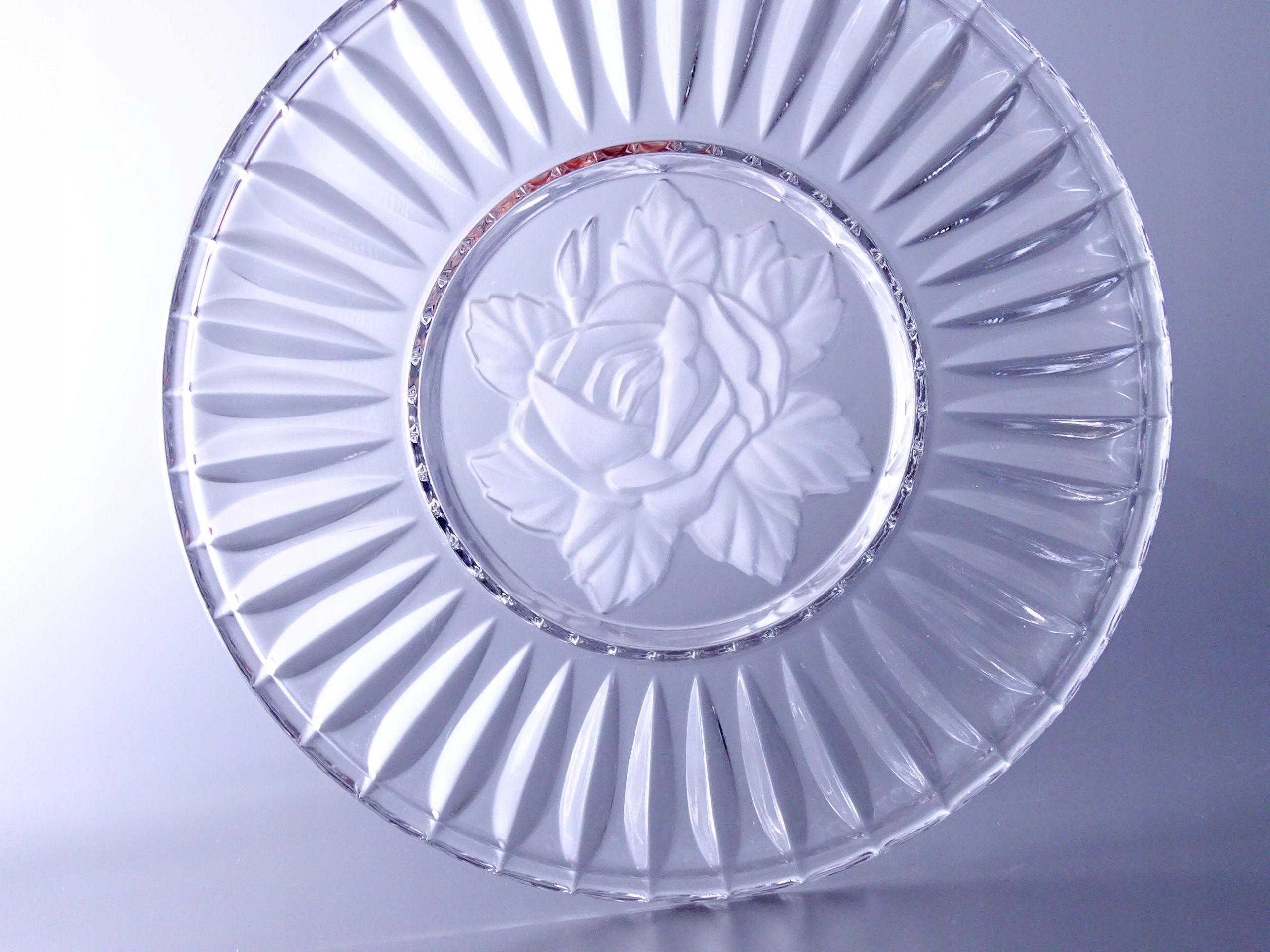 intaglio piękny kryształowy talerz paterka roża