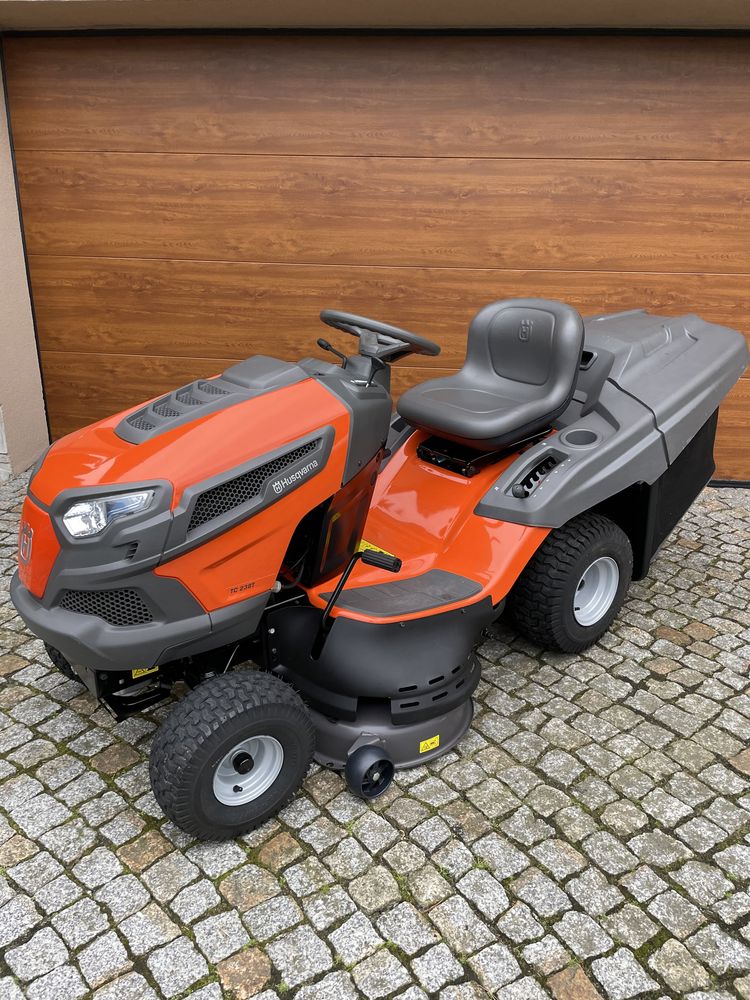 Husqvarna TC 238T Briggs&Stratton 2cyl jak NOWY 30h pracy Demo