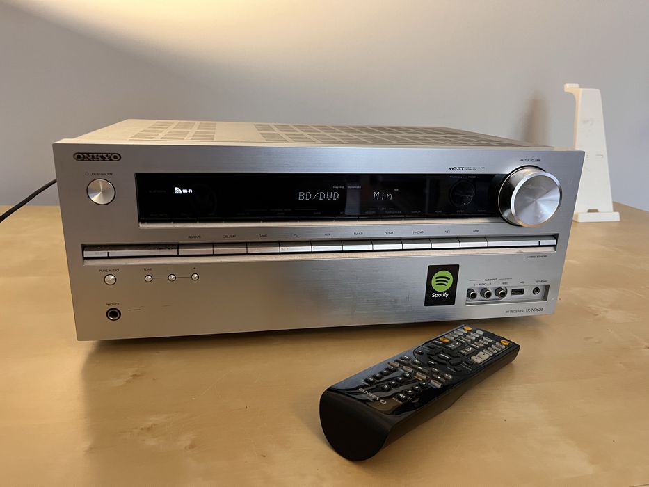 Amplituner ONKYO TX-NR626