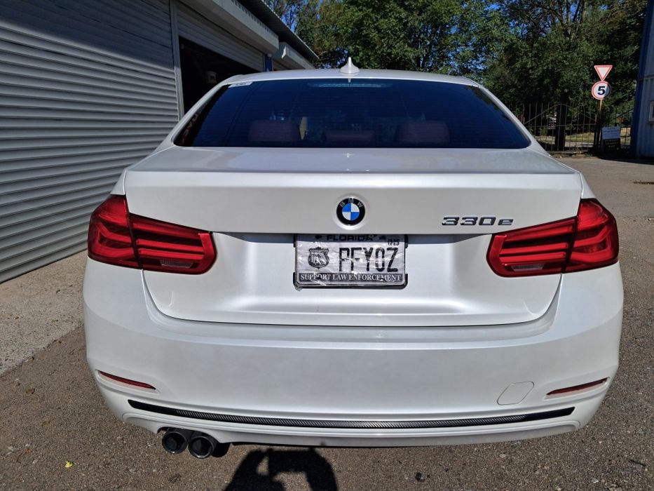 Продам BMW 330 e 2017 год 58 тыс км пробег!!!